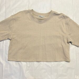 Zara cropped oversized tee, size small, color beige